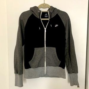 NIKE - Color blocked zip hoodie